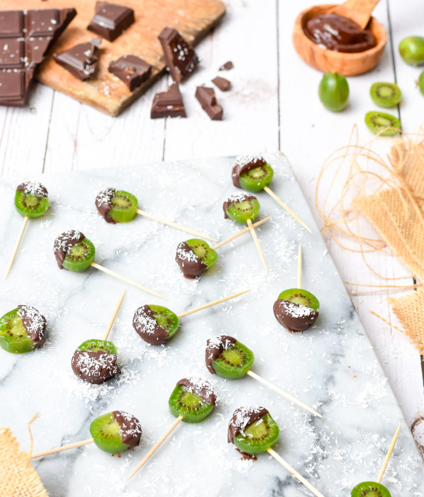Chocolate and Nergi® kiwi berry lollipops